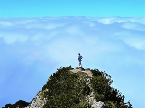 Bergblick über den Wolken